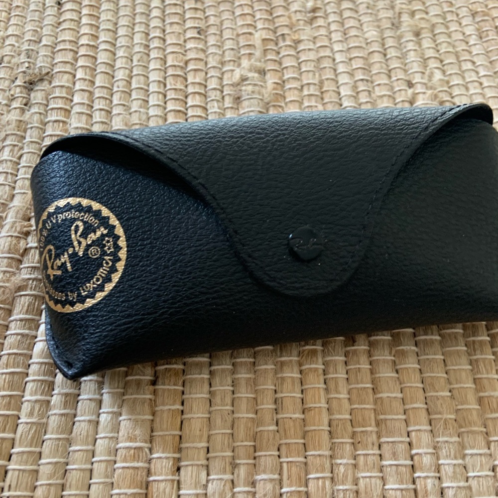 Ray Ban glass case